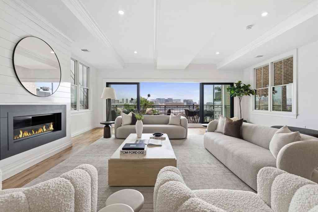 Condo For Sale - 520 East Broadway #2<br/> Boston, MA 02127