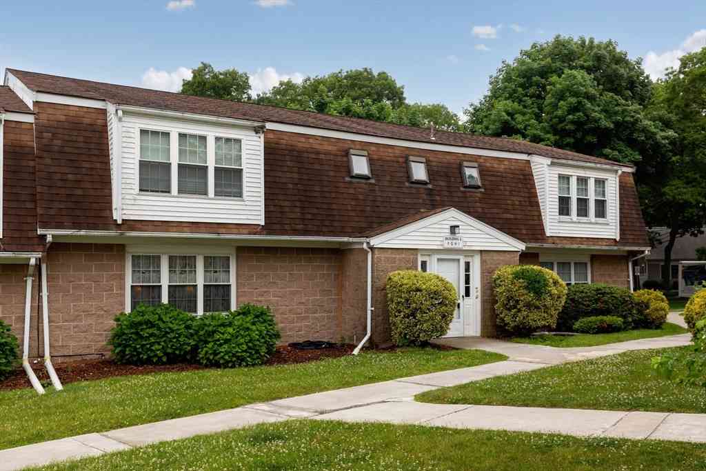 Condo For Sale - 9 Pleasant Park Ave #2I<br/> Barnstable, MA 02601