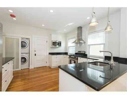 Apartment For Rent - 61 Marlboro Street #2<br/> Middlesex County, Belmont, MA 02478