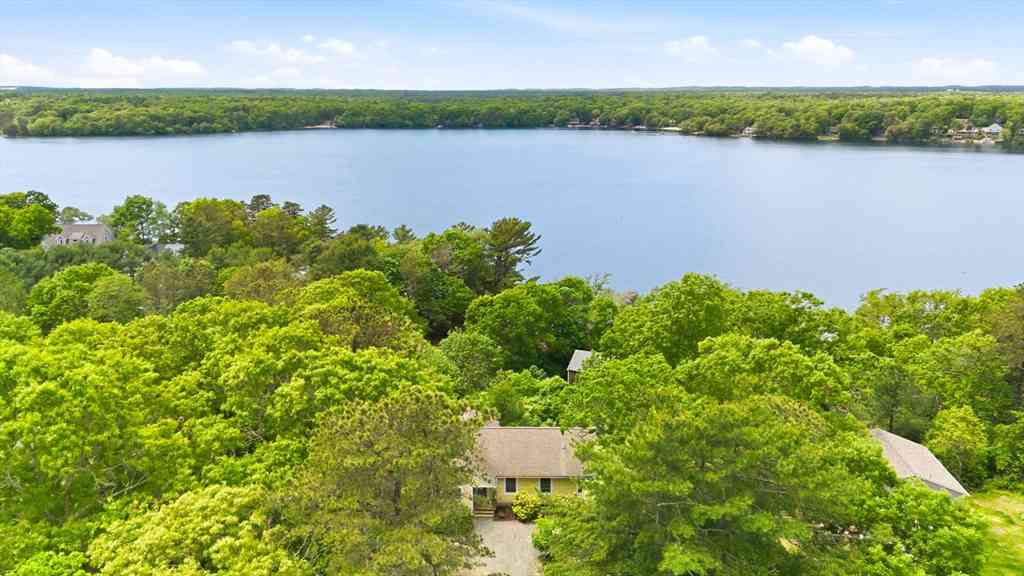 Homes For Sale - 92 Shorewood Dr<br/> Mashpee, MA 02649