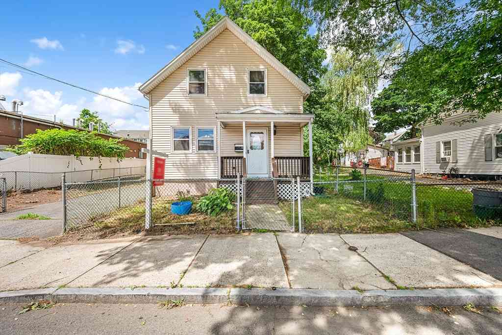Homes For Sale - 8 Myrtle St<br/> Essex County, Lynn, MA 01905