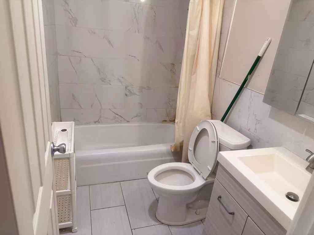 Condo For Sale - 215 Winter St #2F<br/> Weymouth, MA 02188