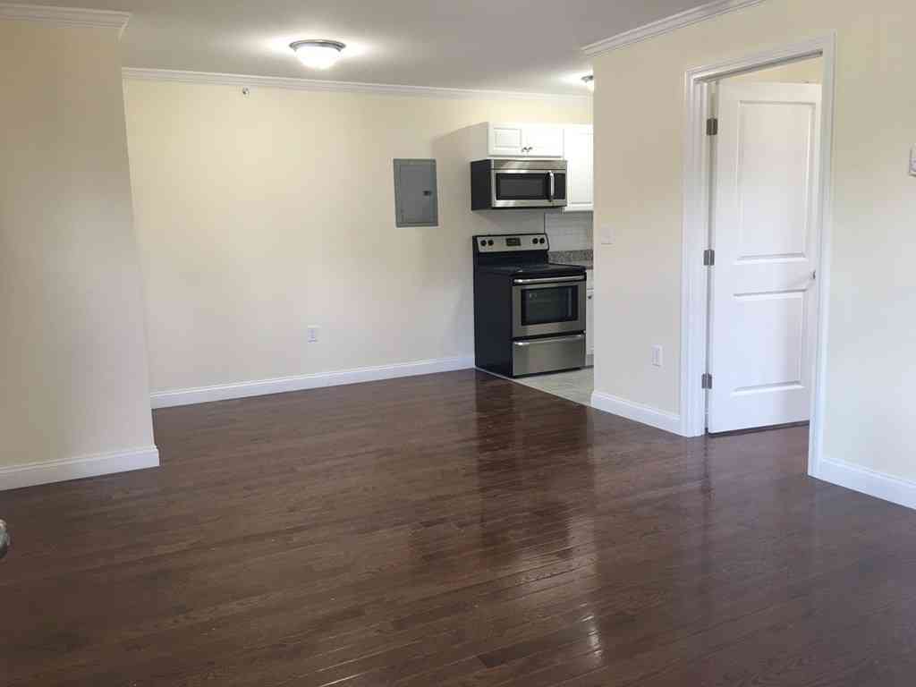 Condo For Rent - 14 Arizona Terrace #6<br/> Middlesex County, Arlington, MA 02474