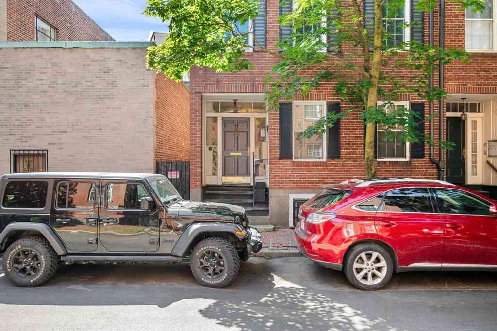 Condo For Sale - 1 Melrose St. #1<br/> Boston, MA 02116