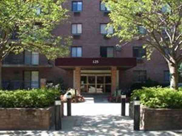 Condo For Rent - 125 Pleasant #608<br/> Brookline, MA 02446