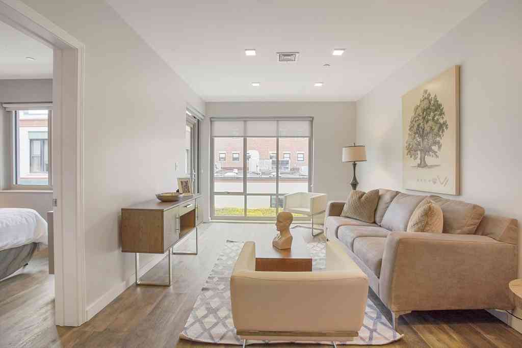 Apartment For Rent - 10 Essex St. #307<br/> Cambridge, MA 02139