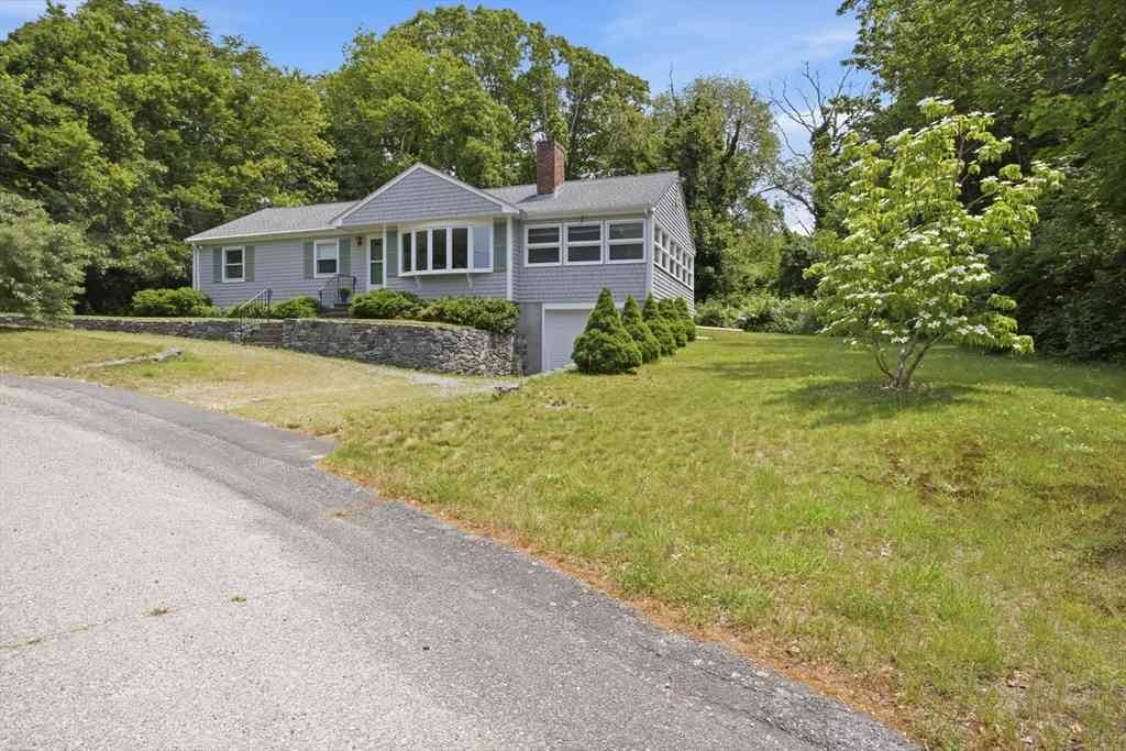 Homes For Sale - 31 Clearwater Dr<br/> Plymouth, MA 02360