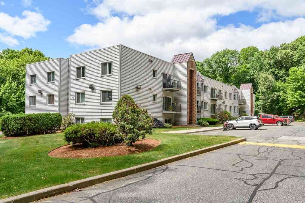Condo For Sale - 136 Central St #C6<br/> Hudson, MA 01749