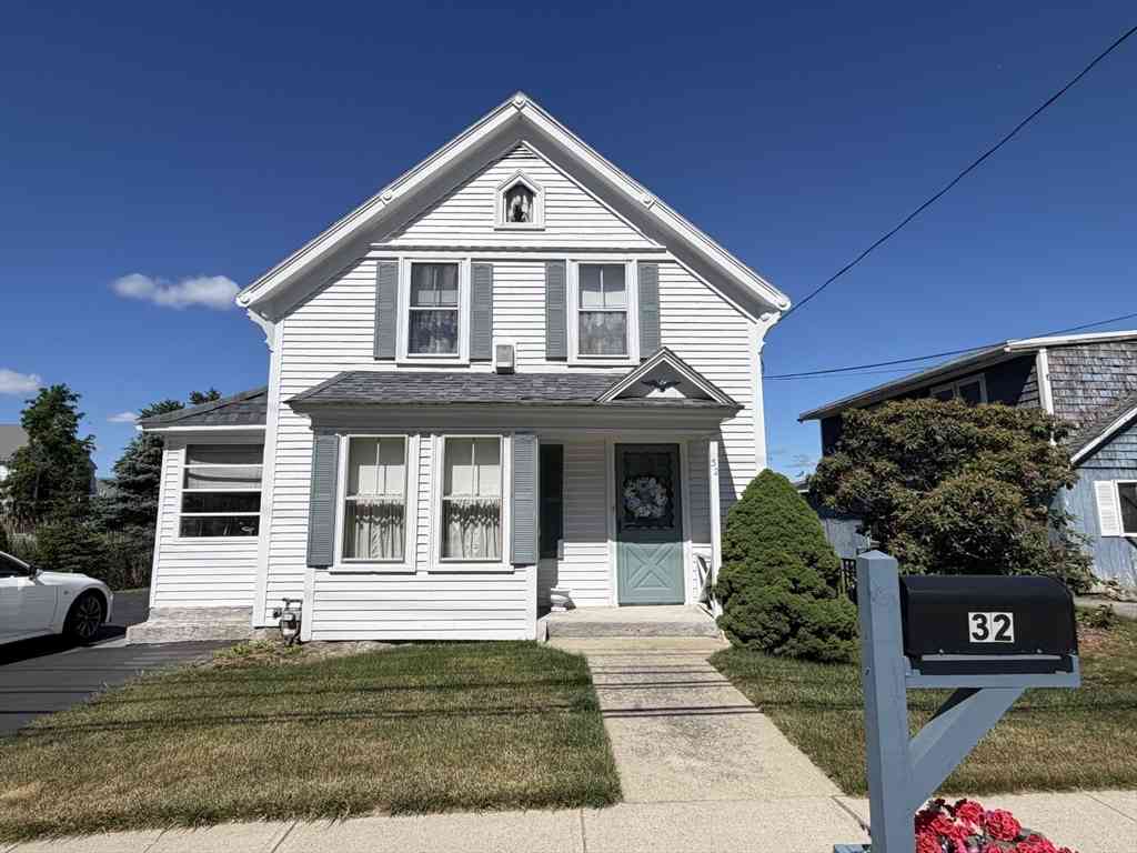 Multifamily For Rent - 32 Eastern Ave<br/> Essex, MA 01929