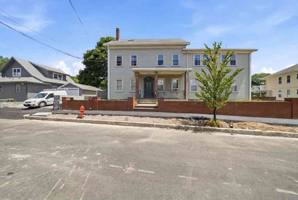 Apartment For Rent - 10 Cliff St. #3<br/> Quincy, MA 02169