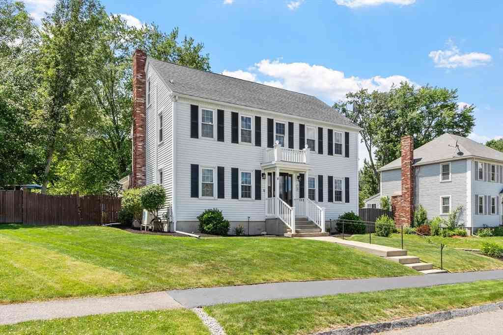 Homes For Sale - 4 Scarlet Circle<br/> Haverhill, MA 01835