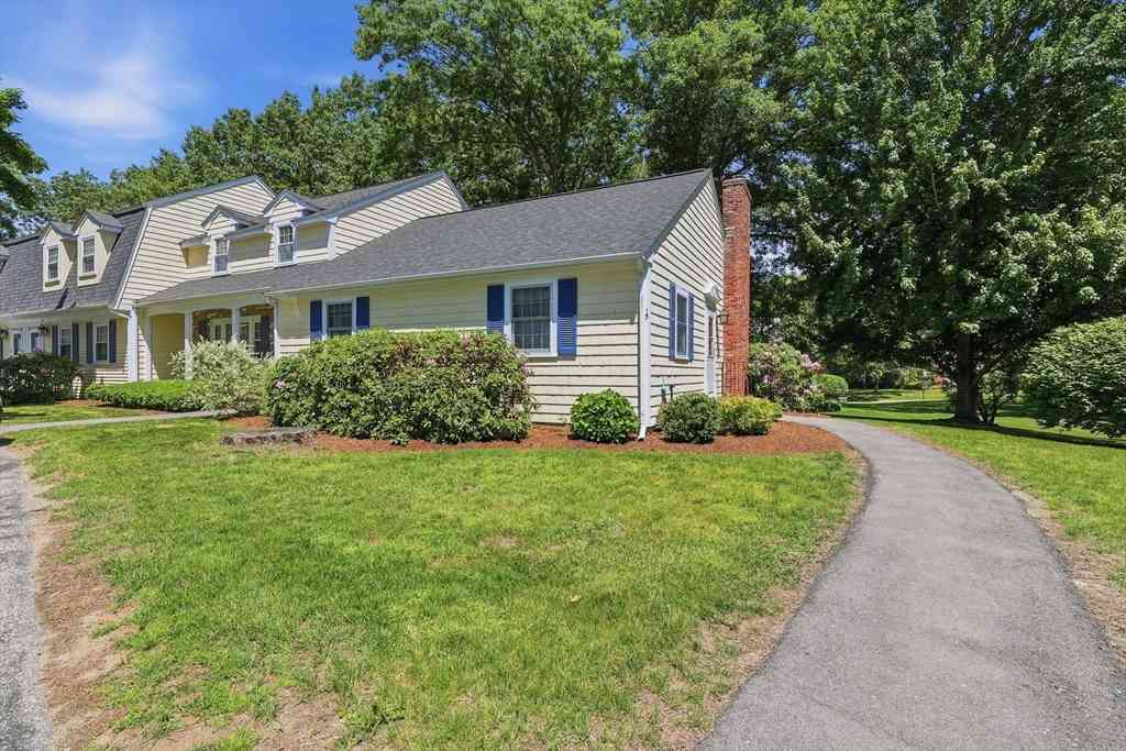 Condo For Sale - 15 Meetinghouse Road #15<br/> Acton, MA 01720