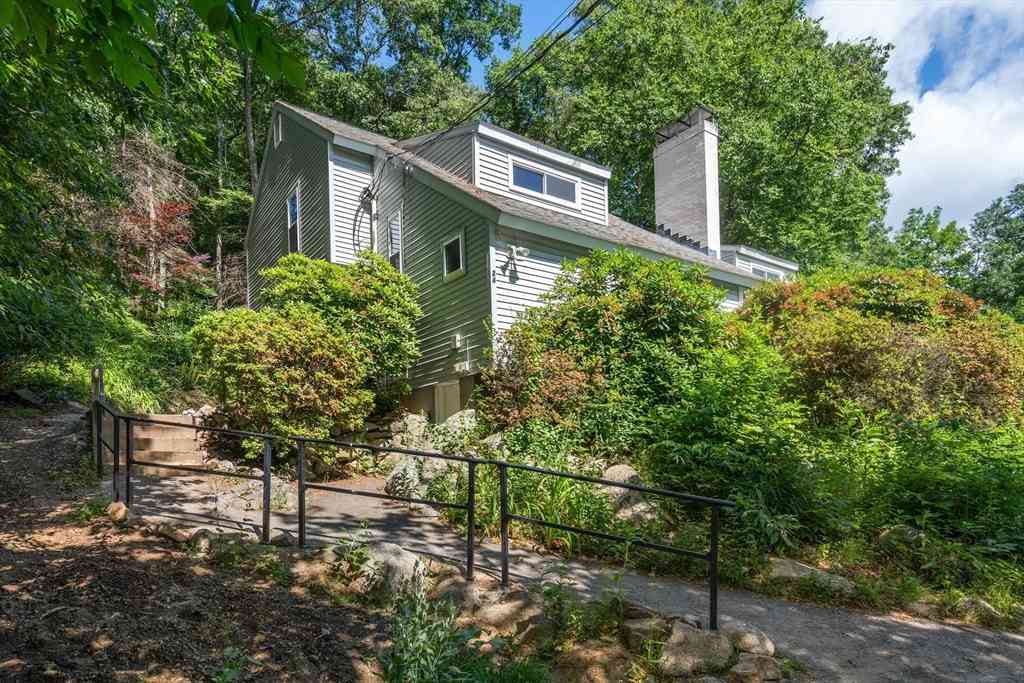 Homes For Rent - 24 Speen St #24<br/> Natick, MA 01760