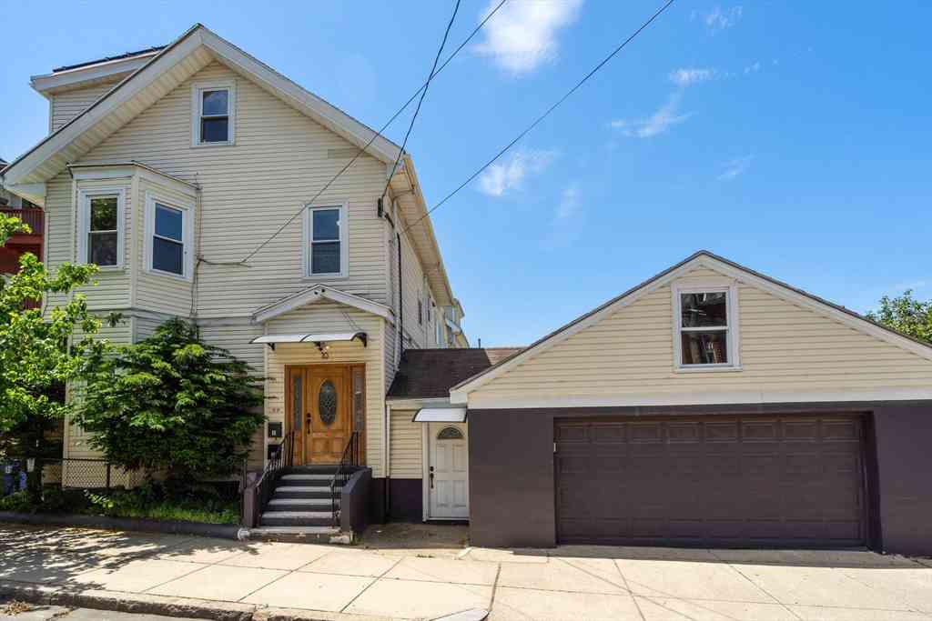 Multifamily For Rent - 10 Orange St<br/> Chelsea, MA 02150