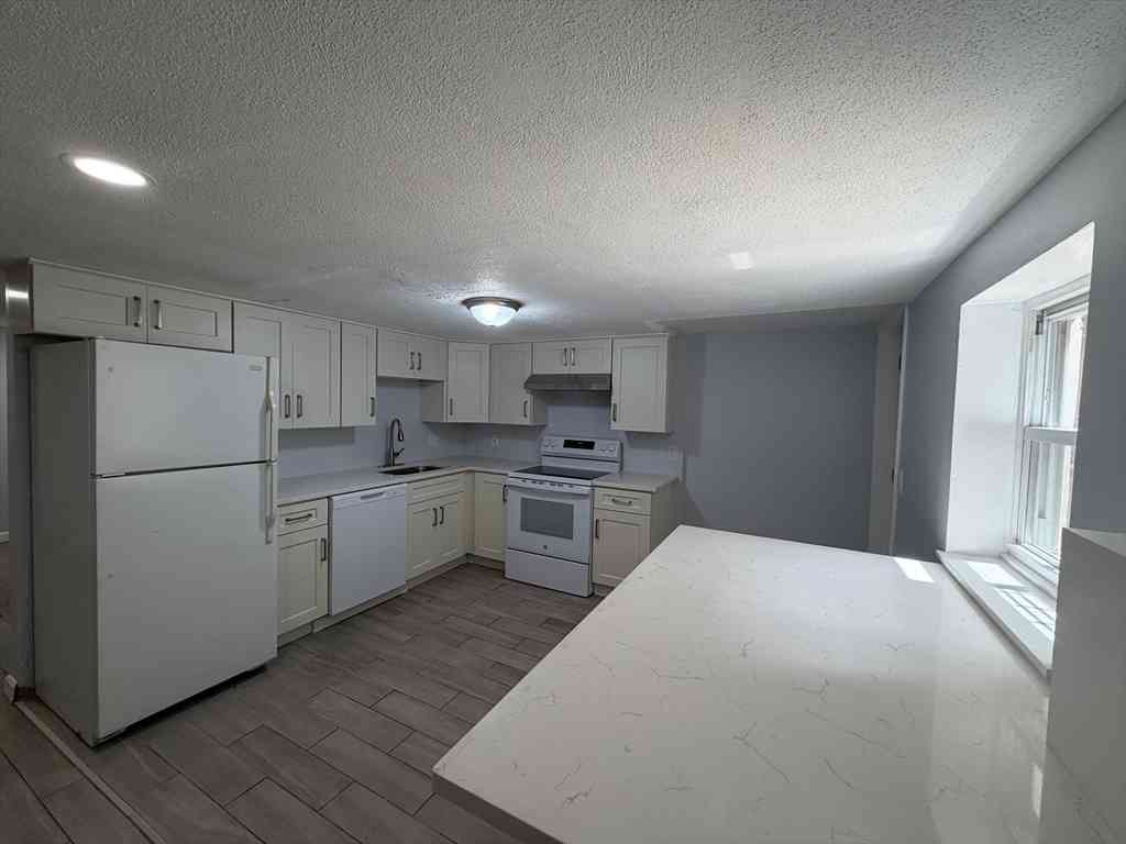 Apartment For Rent - 31 Chelsea Street #B<br/> Boston, MA 02128