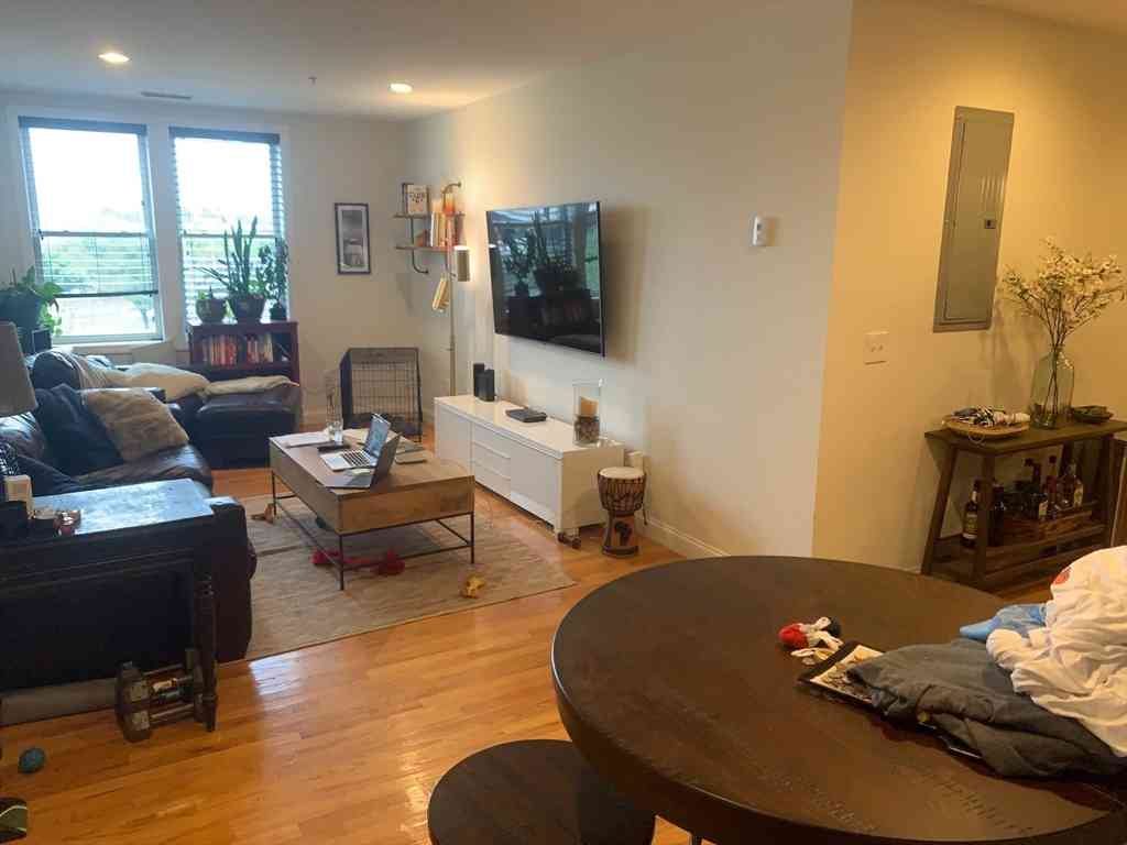 Apartment For Rent - 100 Fellsway West #204<br/> Somerville, MA 02145