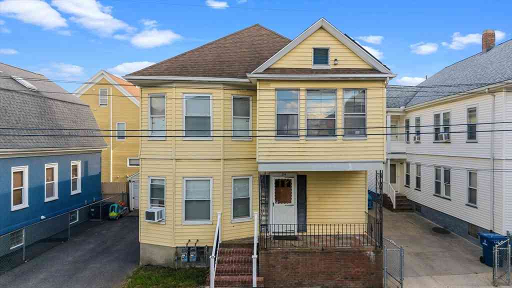 Multifamily For Rent - 218 Bates St<br/> Bristol County, New Bedford, MA 02745