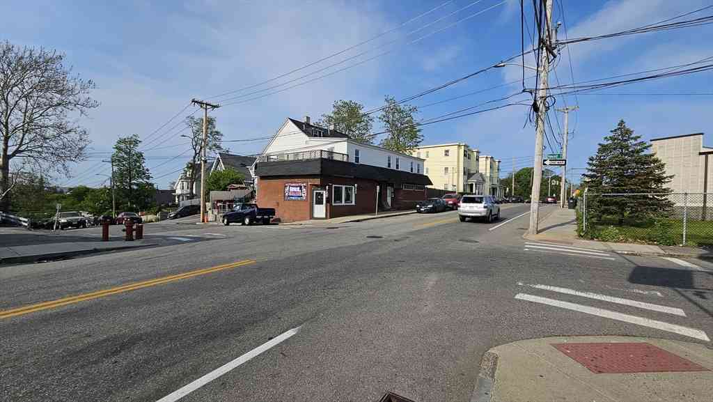 Homes For Rent - 46 Howard St<br/> Lowell, MA 01851