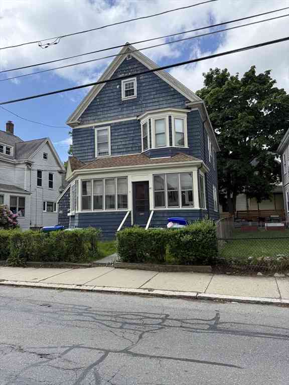 Multifamily For Rent - 40 Summer St<br/> Middlesex County, Medford, MA 02155