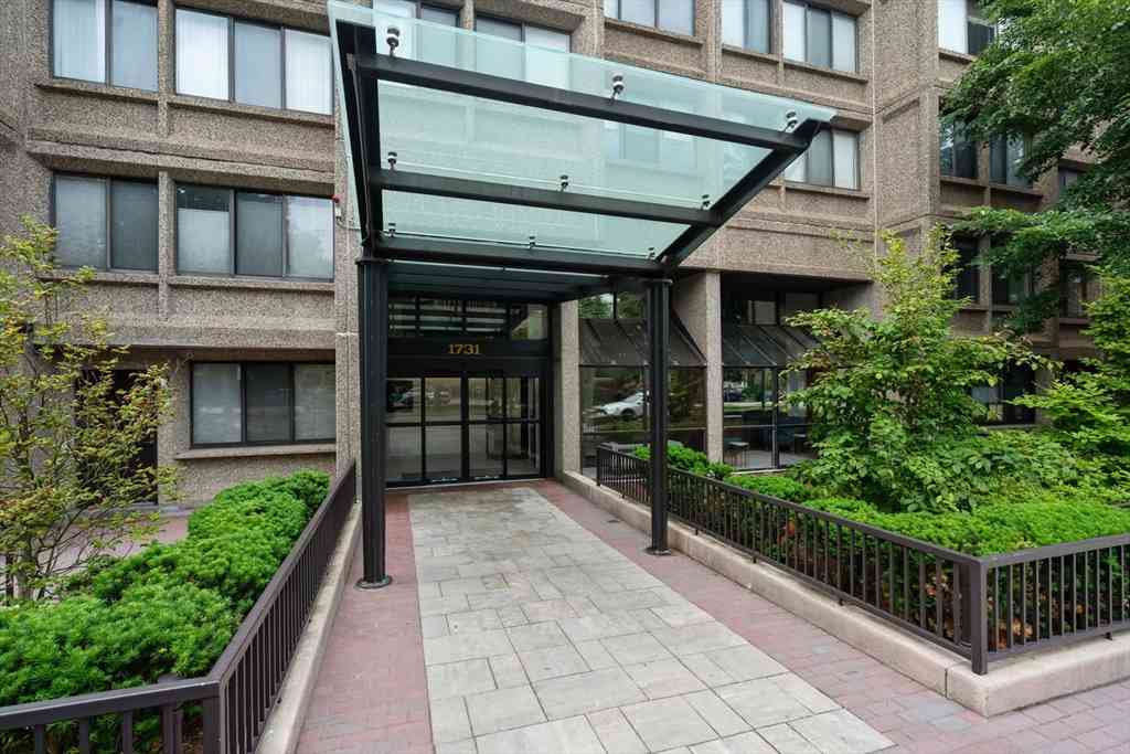 Condo For Sale - 1731 Beacon St #1403<br/> Brookline, MA 02445