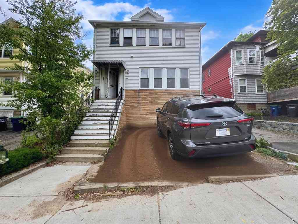 Apartment For Rent - 269 Alewife Brook Parkway #1<br/> Somerville, MA 02144