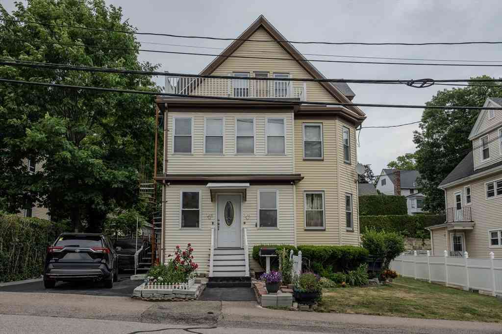 Multifamily For Rent - 162 Glendale Rd<br/> Quincy, MA 02169