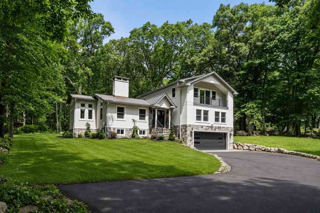 Homes For Sale - 184 Bedford Rd<br/> Lincoln, MA 01773
