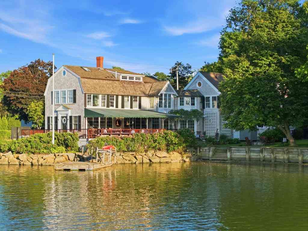 Homes For Sale - 644 Washington St<br/> Duxbury, MA 02332
