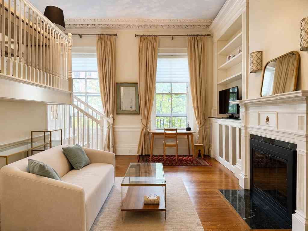 Condo For Rent - 105 Beacon St #4<br/> Boston, MA 02116