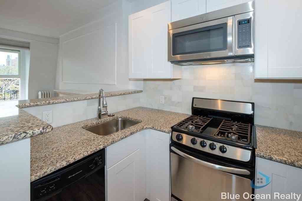 Condo For Rent - 235 Beacon St #10<br/> Boston, MA 02116