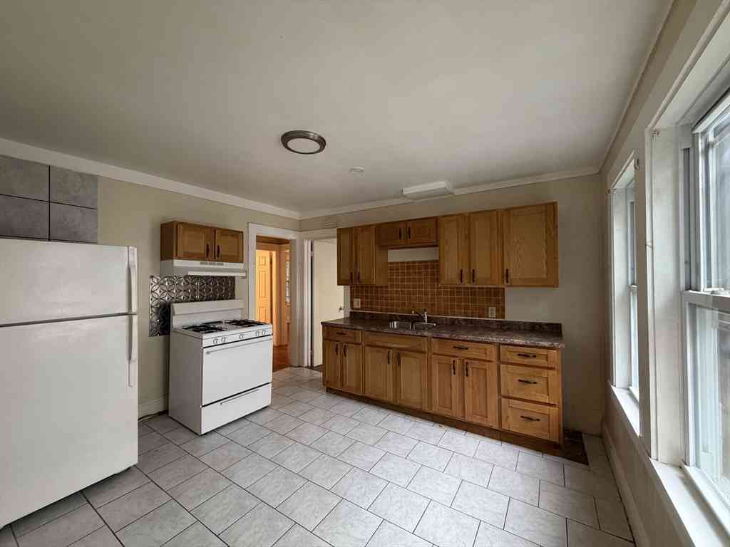 Apartment For Rent - 1017-1019 Canterbury St #2<br/> Boston, MA 02131
