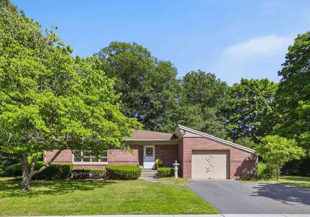 Homes For Sale - 31 Lowell Ave<br/> Westfield, MA 01085