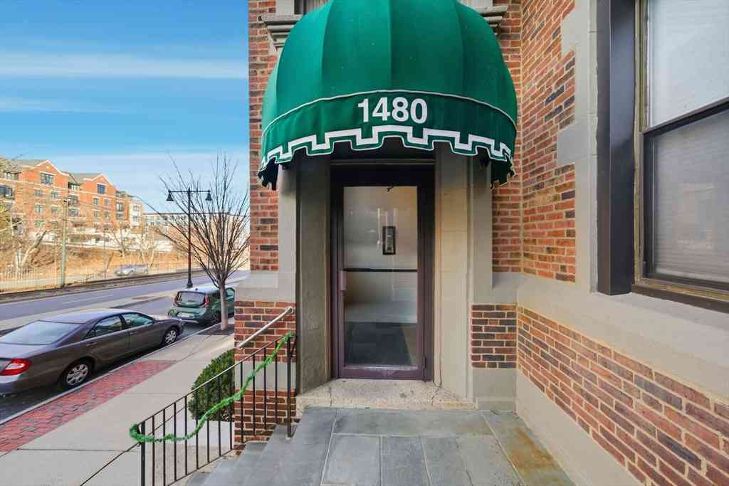 Condo For Rent - 1480 Commonwealth Ave #10<br/> Boston, MA 02135