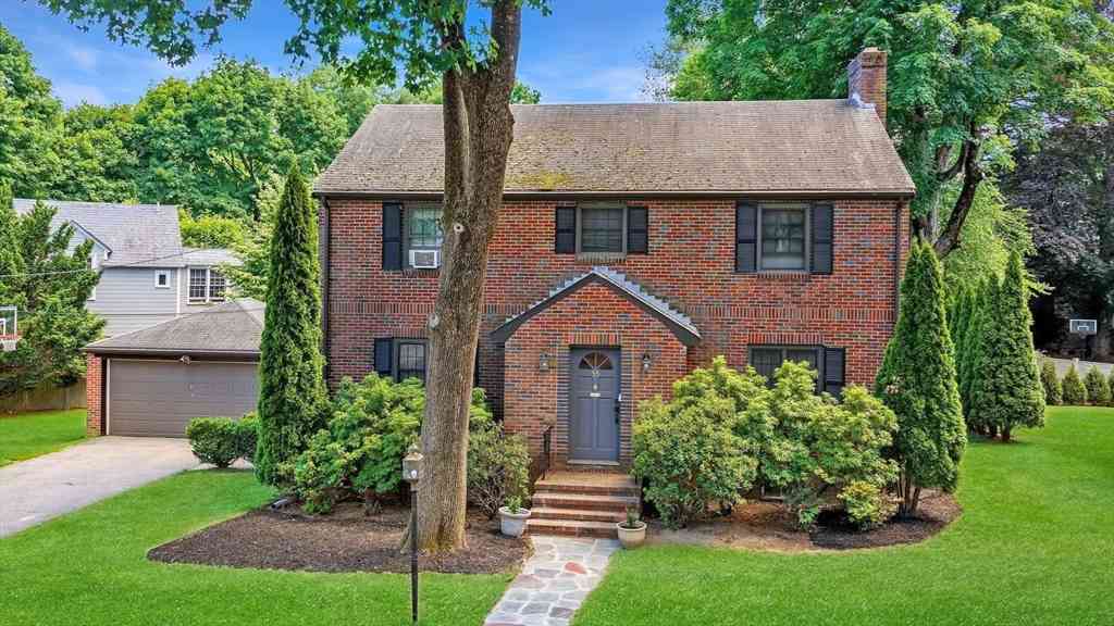 Homes For Sale - 55 Forest Ave<br/> Newton, MA 02465