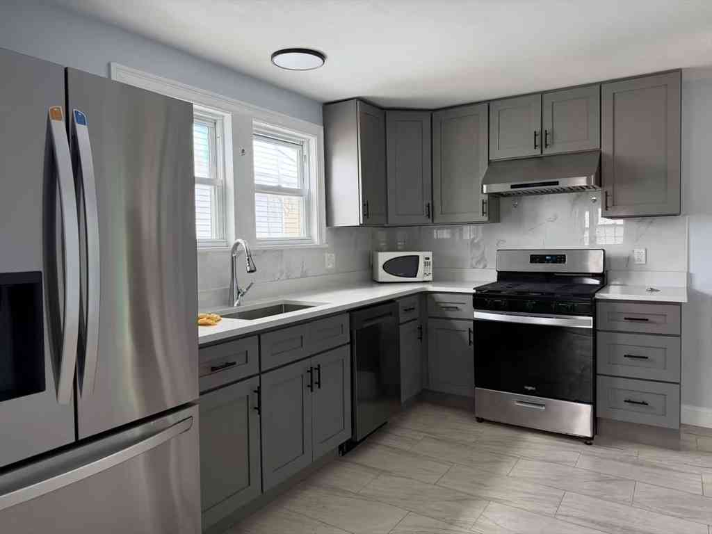 Apartment For Rent - 50 Malden St #2<br/> Malden, MA 02148