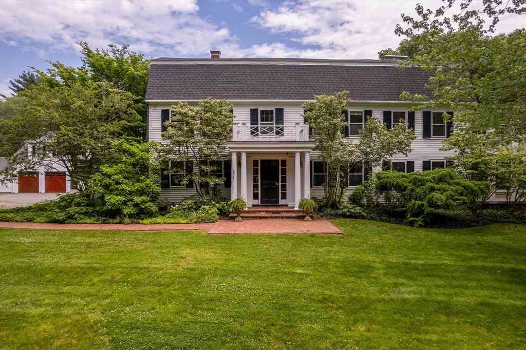 Homes For Sale - 675 Bay Road<br/> Essex County, Hamilton, MA 01982