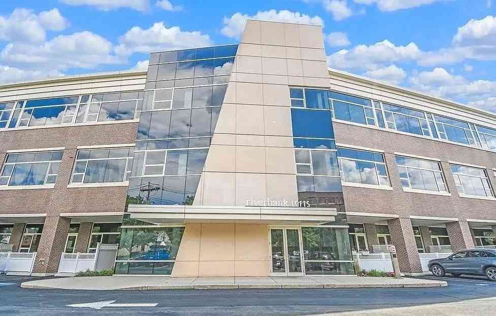 Condo For Rent - 290 Pleasant #312<br/> Middlesex County, Watertown, MA 02472