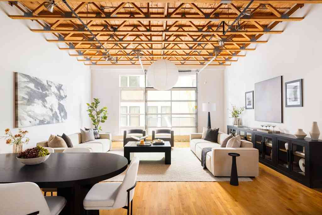 Condo For Sale - 11 Village Street #E<br/> Somerville, MA 02143