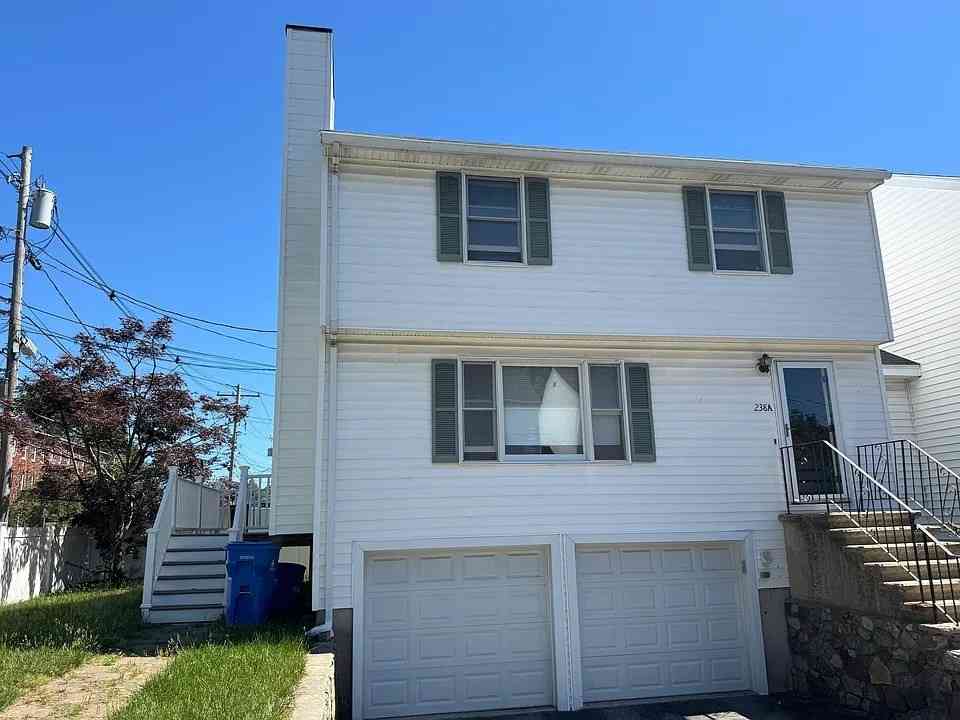 Condo For Rent - 238 A Albion St #A<br/> Wakefield, MA 01880