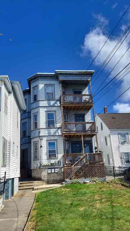 Apartment For Rent - 167 Cross Street #2<br/> Lowell, MA 01854