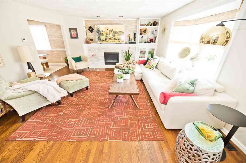 Multifamily For Rent - 16 Warren Ave<br/> Middlesex County, Newton, MA 02465