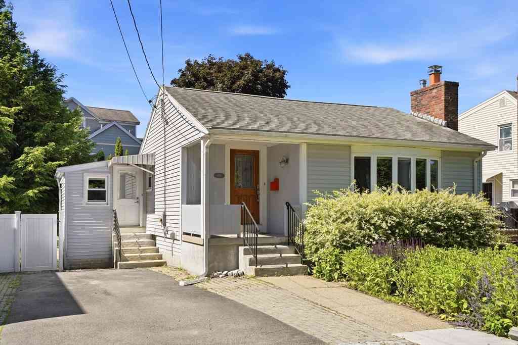 Homes For Sale - 100 Westland Ave<br/> Newton, MA 02465