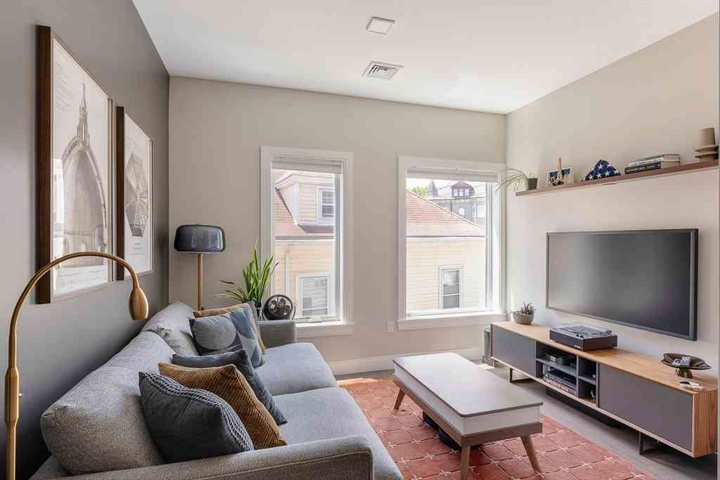 Condo For Rent - 11 Walley St #306<br/> Boston, MA 02128