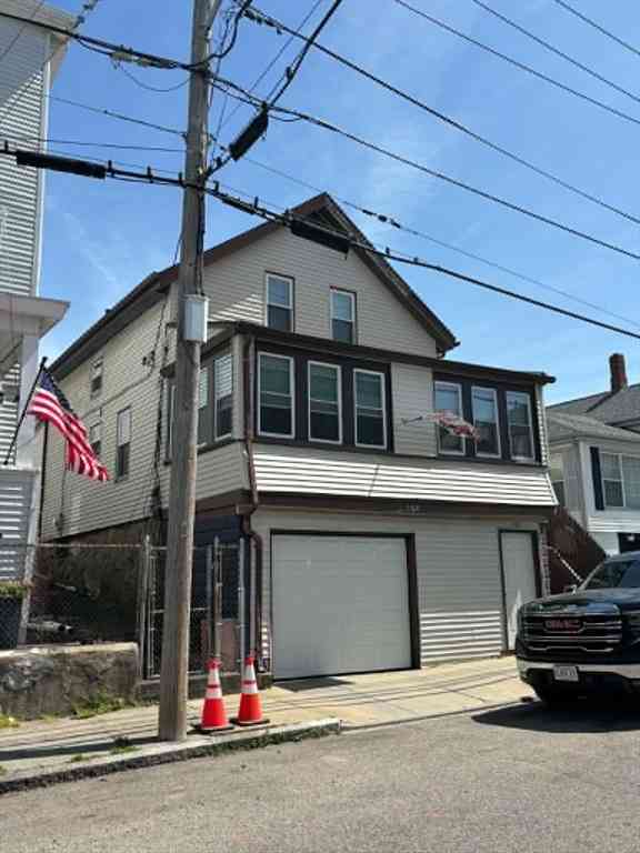 Homes For Sale - 148 Hamlet St<br/> Fall River, MA 02724