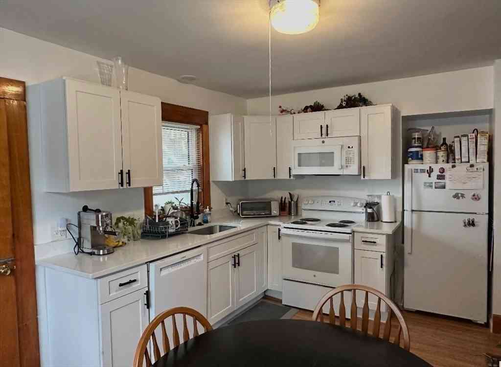 Homes For Rent - 27 Mount Vernon St #2<br/> Reading, MA 01867