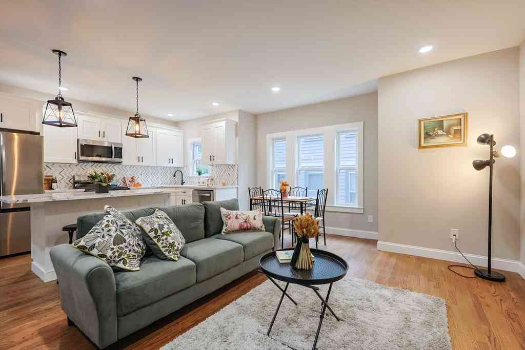 Condo For Sale - 11 Watson St #1<br/> Somerville, MA 02144