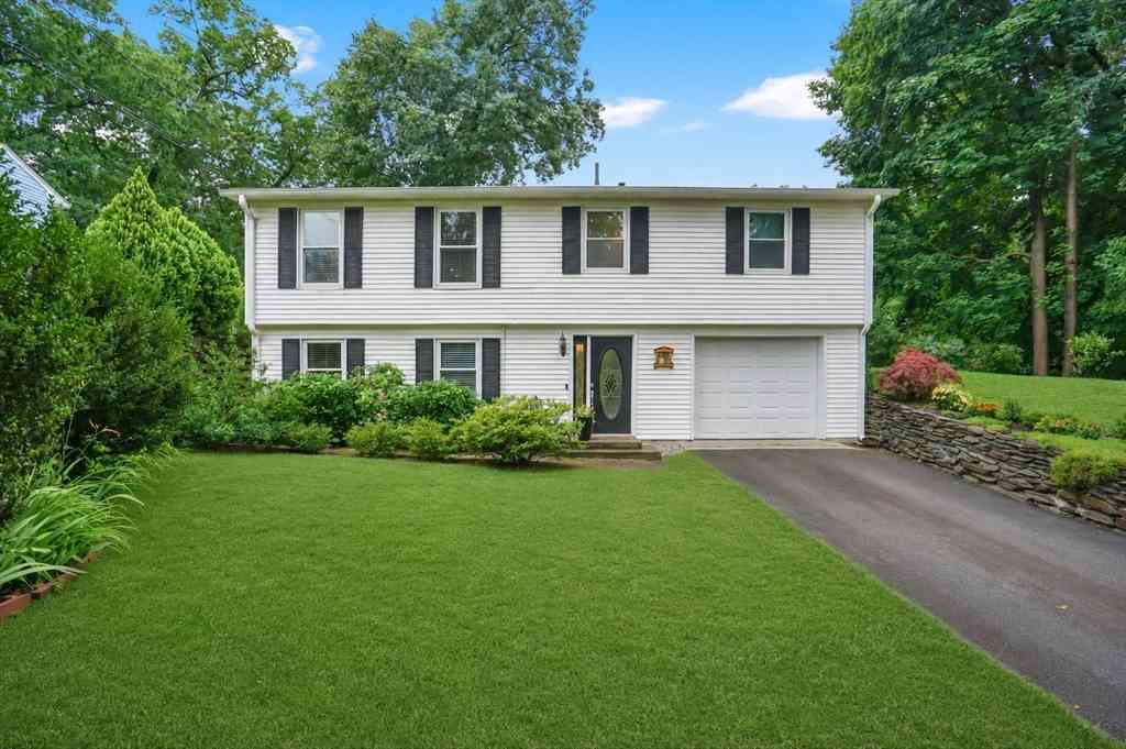 Homes For Sale - 157 Meadow Rd<br/> Longmeadow, MA 01106