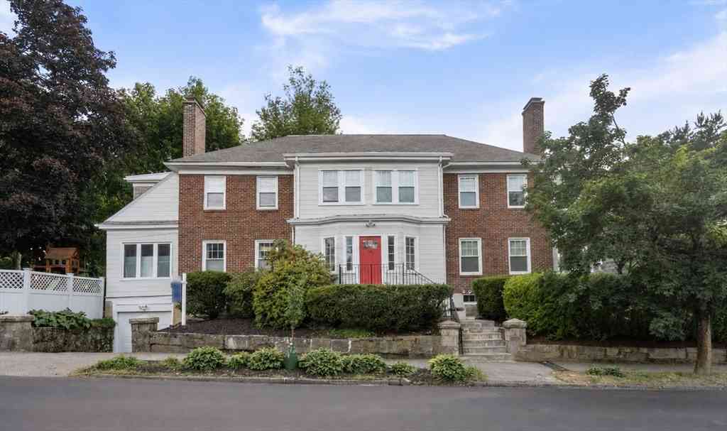 Condo For Sale - 95 Langley Rd #1<br/> Newton, MA 02459