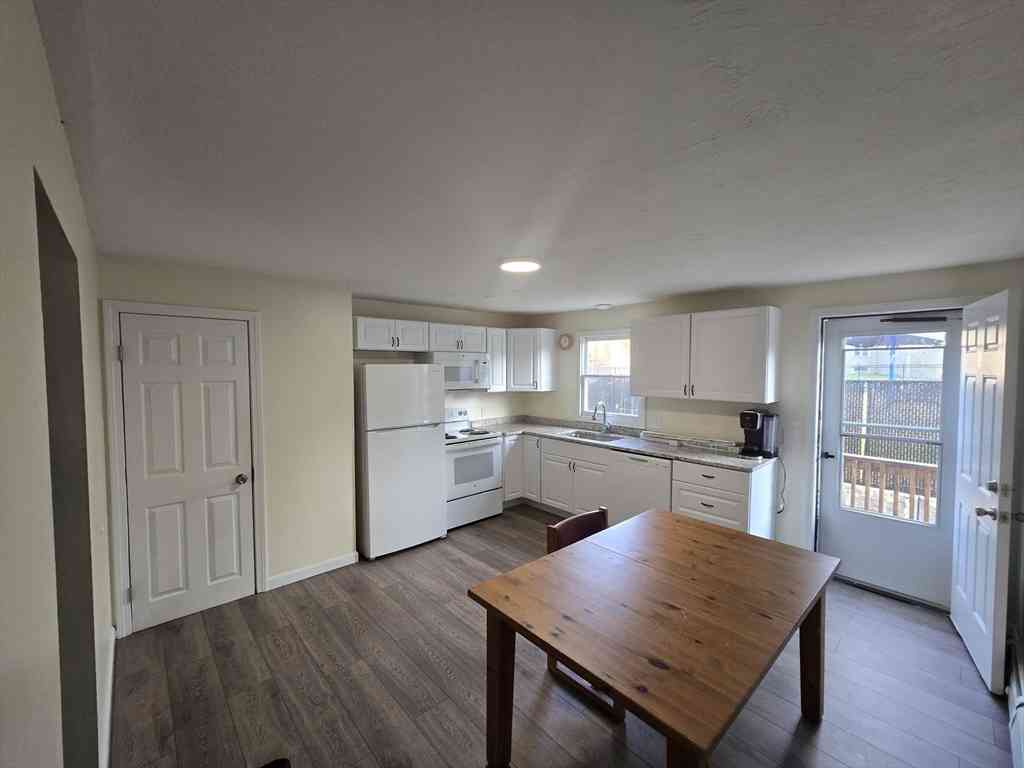 Homes For Rent - 157-159 Third #3<br/> Worcester County, Leominster, MA 01453
