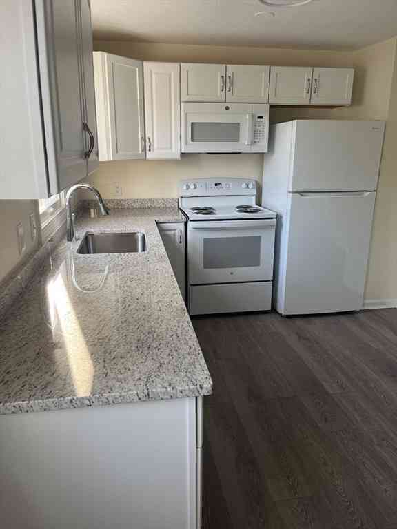 Homes For Rent - 157-159 Third #1<br/> Worcester County, Leominster, MA 01453